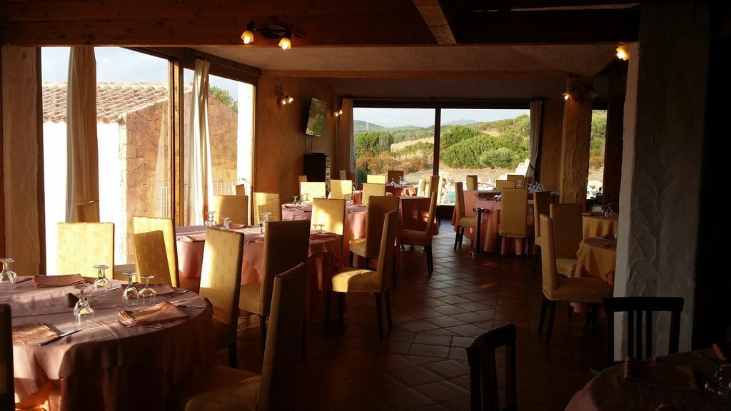 Hotel Ristorante La Tana Di Li Mazzoni Trinità dʼAgultu Pokój zdjęcie