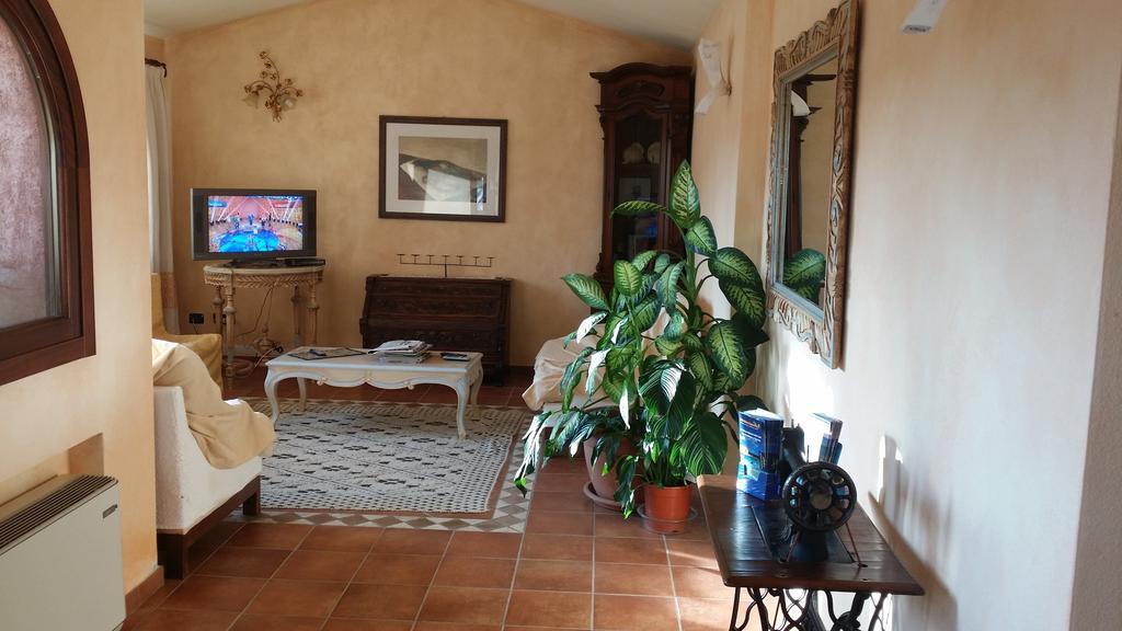 Hotel Ristorante La Tana Di Li Mazzoni Trinità dʼAgultu Zewnętrze zdjęcie